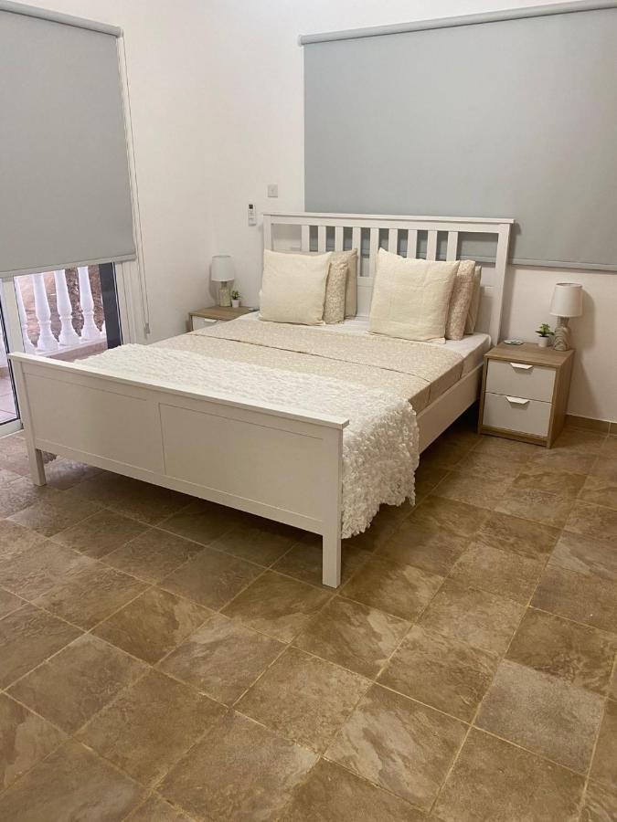Villa Suncity Boutique Beachfront Ajía Nápa Kültér fotó