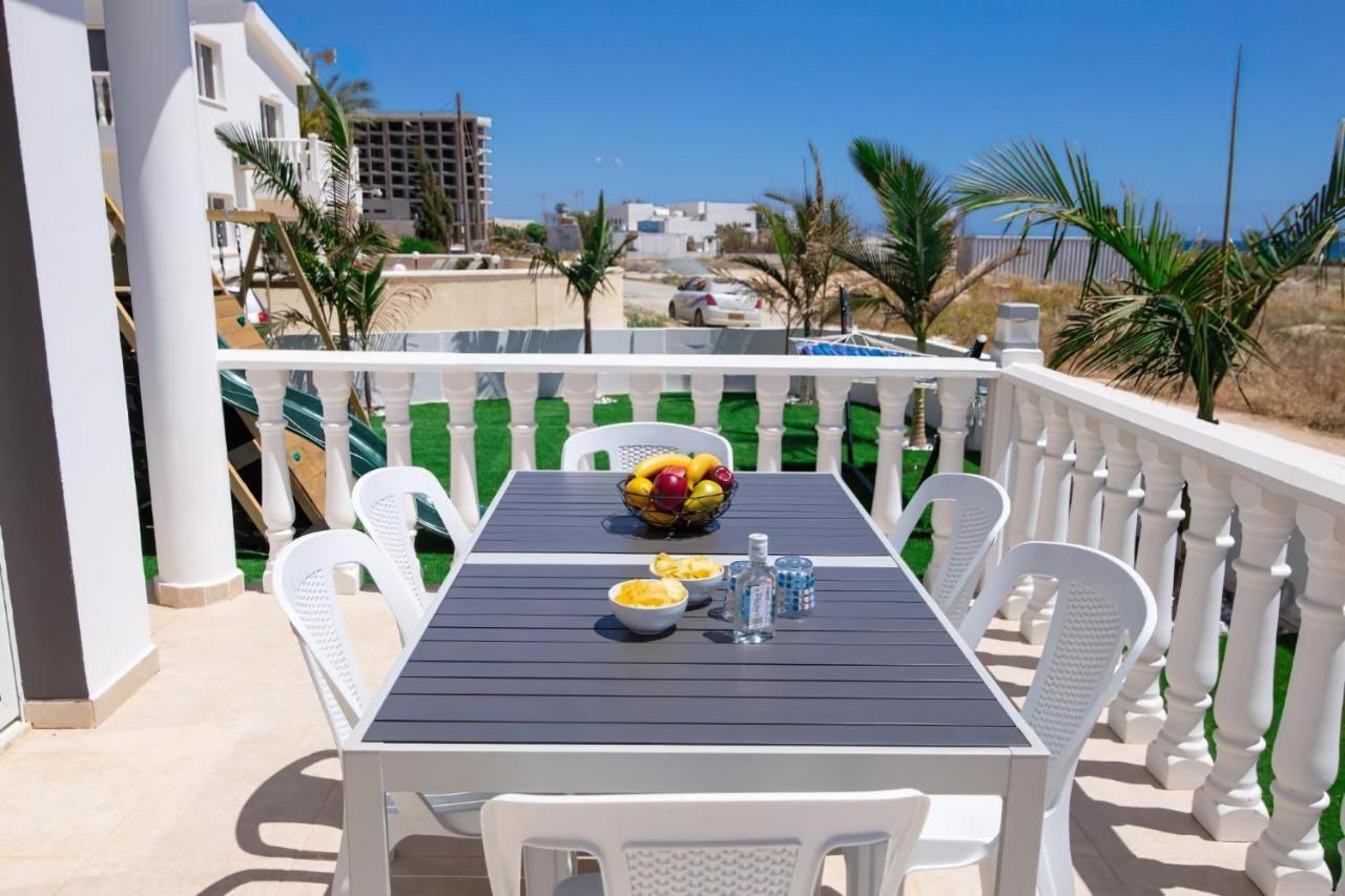 Villa Suncity Boutique Beachfront Ajía Nápa Kültér fotó