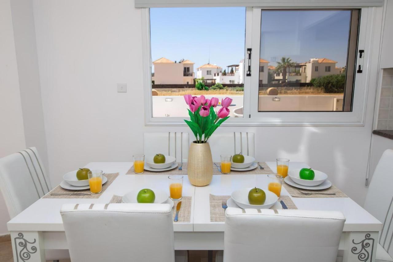 Villa Suncity Boutique Beachfront Ajía Nápa Kültér fotó