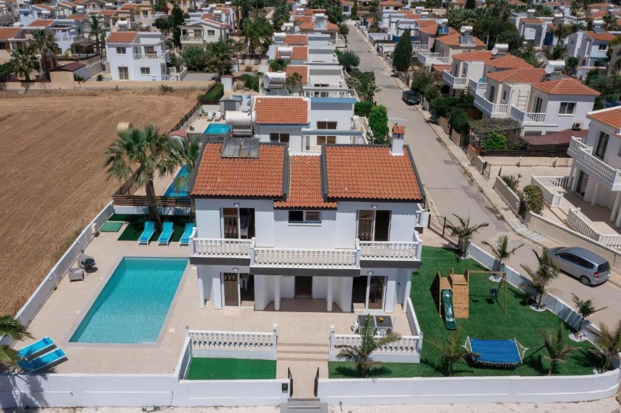 Villa Suncity Boutique Beachfront Ajía Nápa Kültér fotó