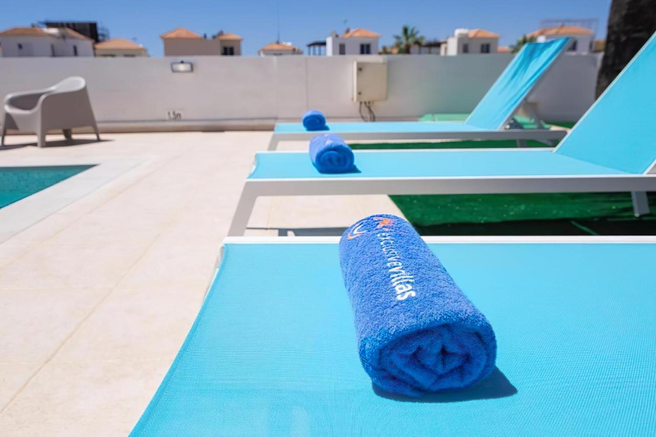 Villa Suncity Boutique Beachfront Ajía Nápa Kültér fotó