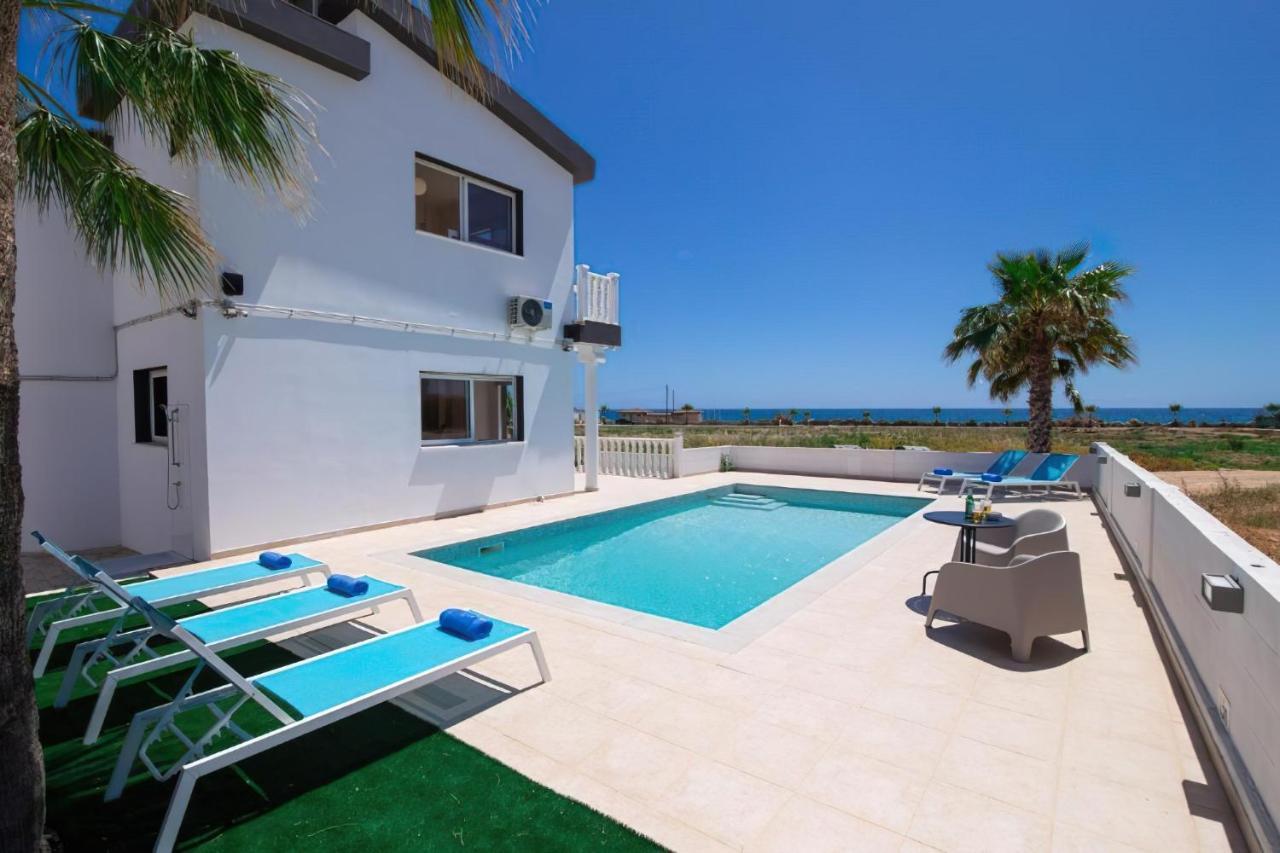 Villa Suncity Boutique Beachfront Ajía Nápa Kültér fotó