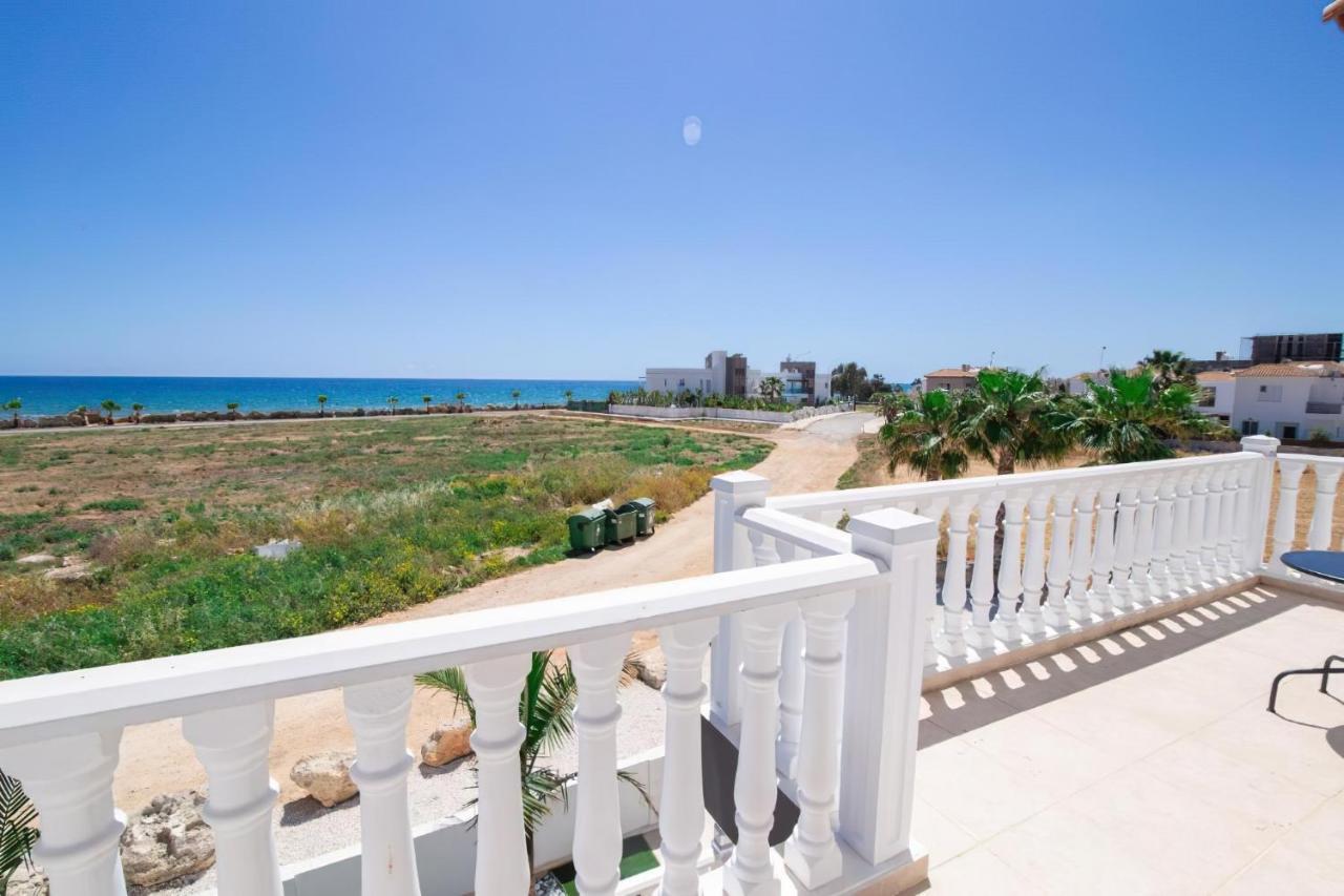 Villa Suncity Boutique Beachfront Ajía Nápa Kültér fotó