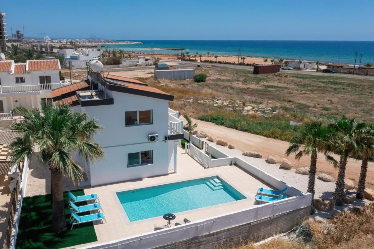 Villa Suncity Boutique Beachfront Ajía Nápa Kültér fotó