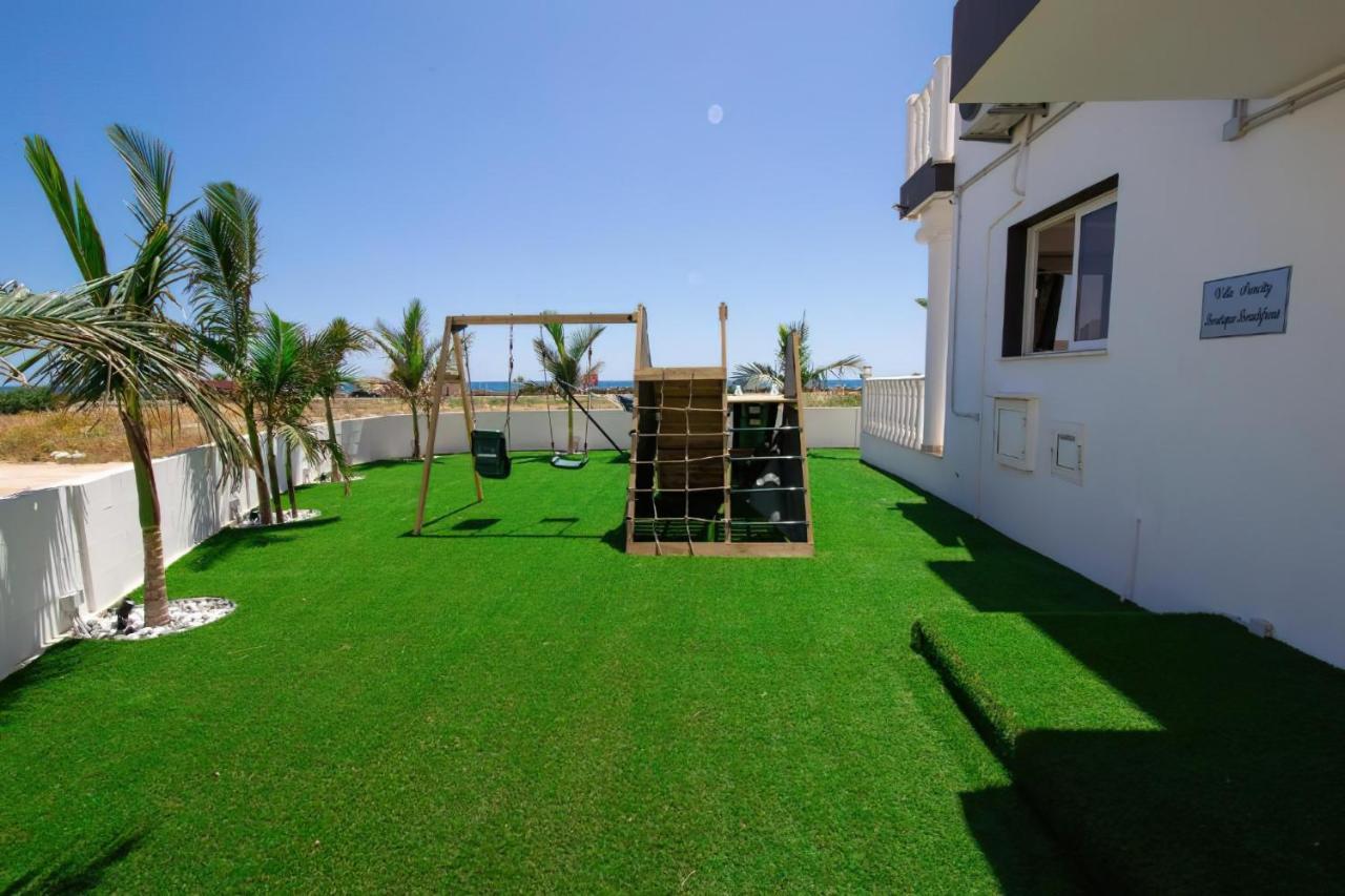 Villa Suncity Boutique Beachfront Ajía Nápa Kültér fotó