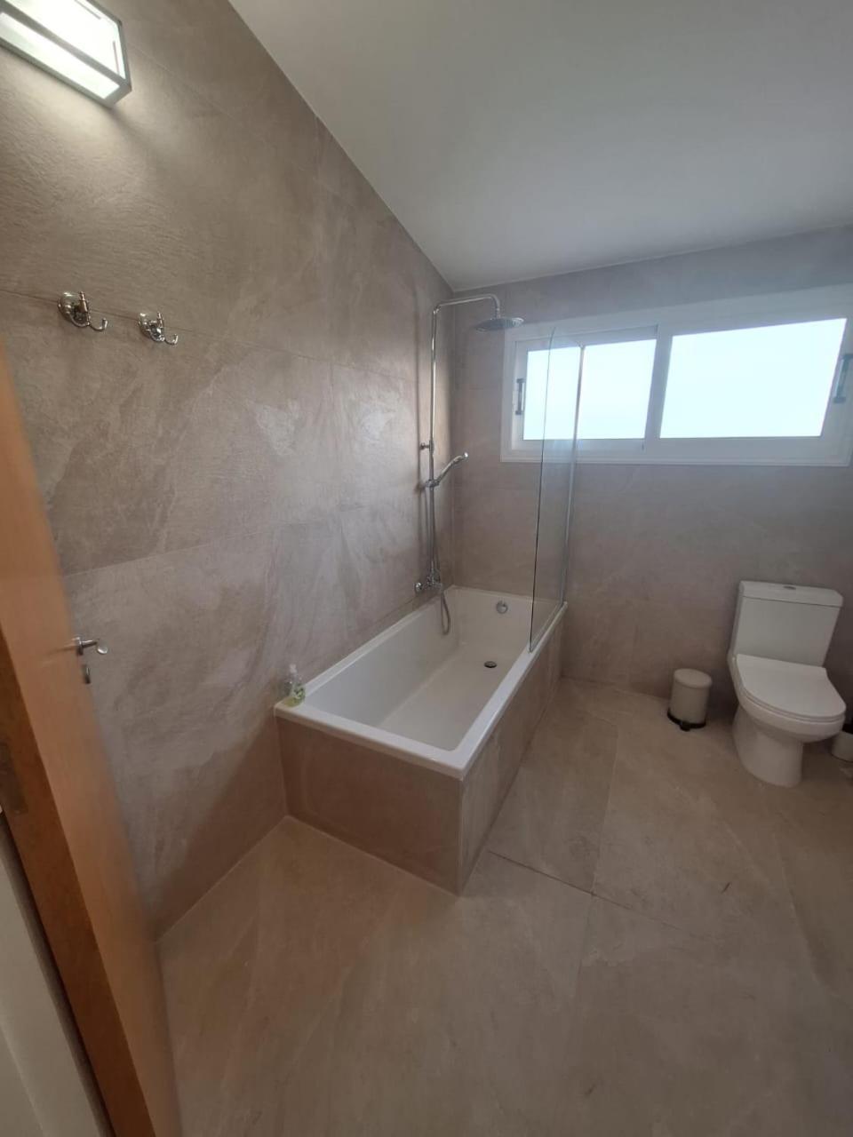 Villa Suncity Boutique Beachfront Ajía Nápa Kültér fotó