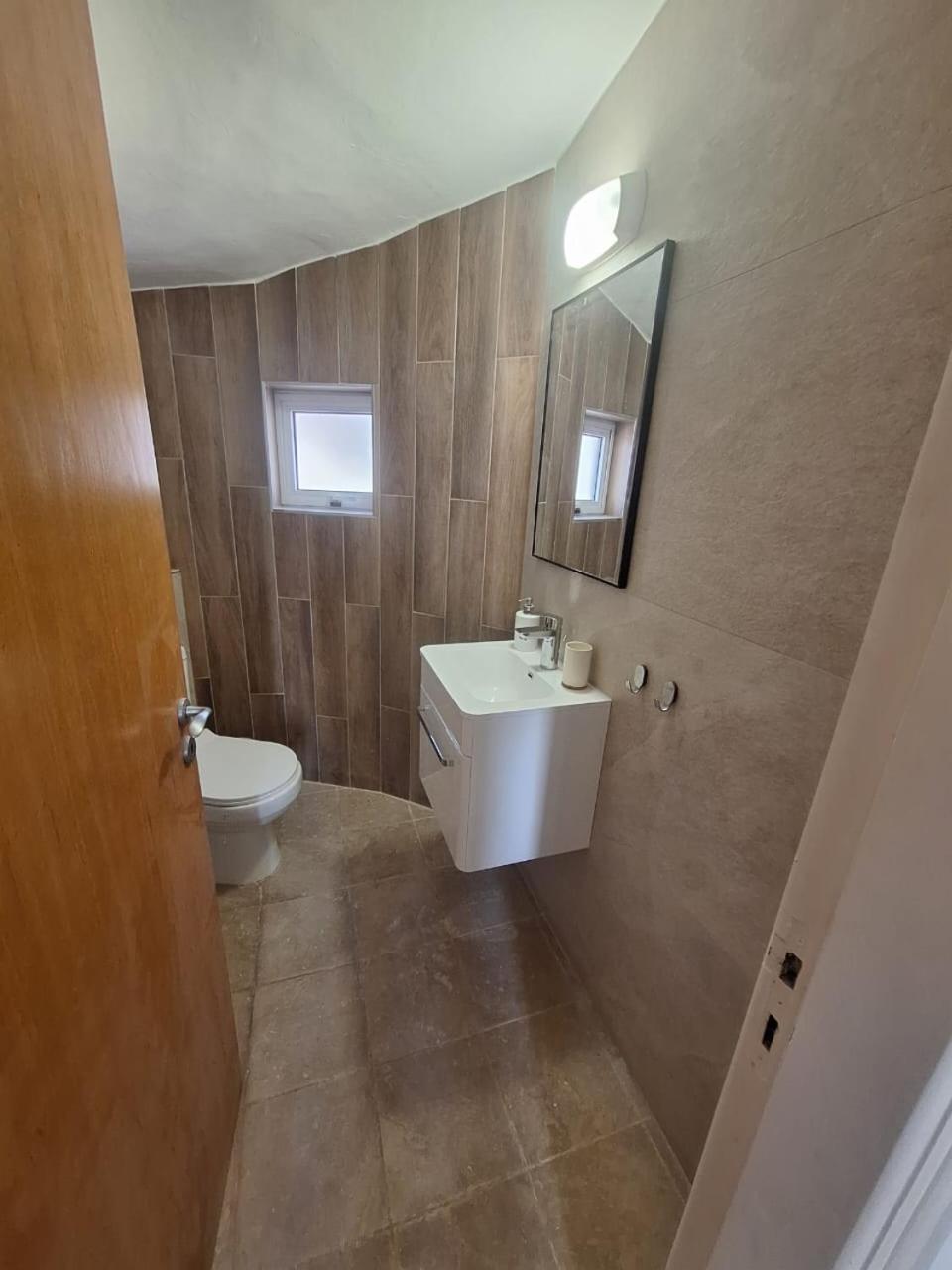 Villa Suncity Boutique Beachfront Ajía Nápa Kültér fotó
