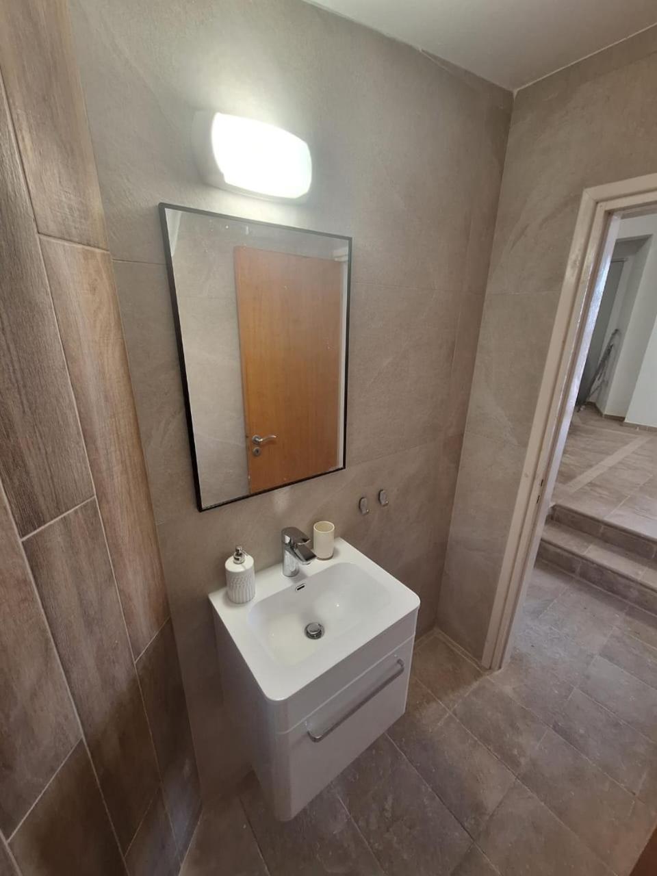 Villa Suncity Boutique Beachfront Ajía Nápa Kültér fotó